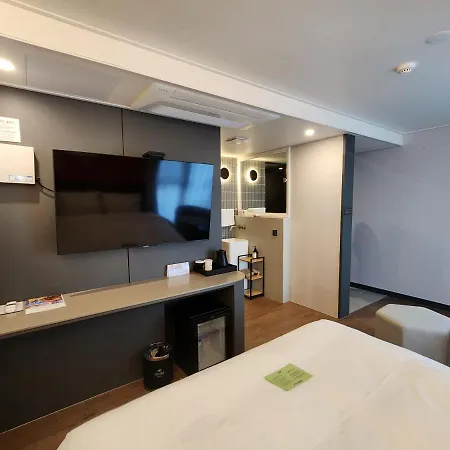 Hound Hotel Busan Station Exterior photo