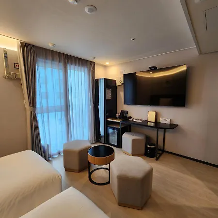 Hound Hotel Busan Station Exterior photo