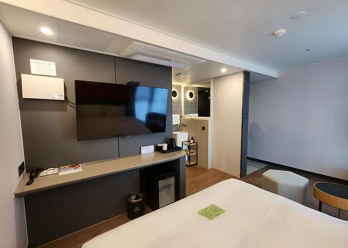 โรงแรมฮาวด์ พูซาน สเตชั่น
